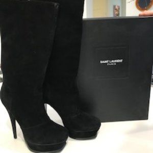 Heeled boots